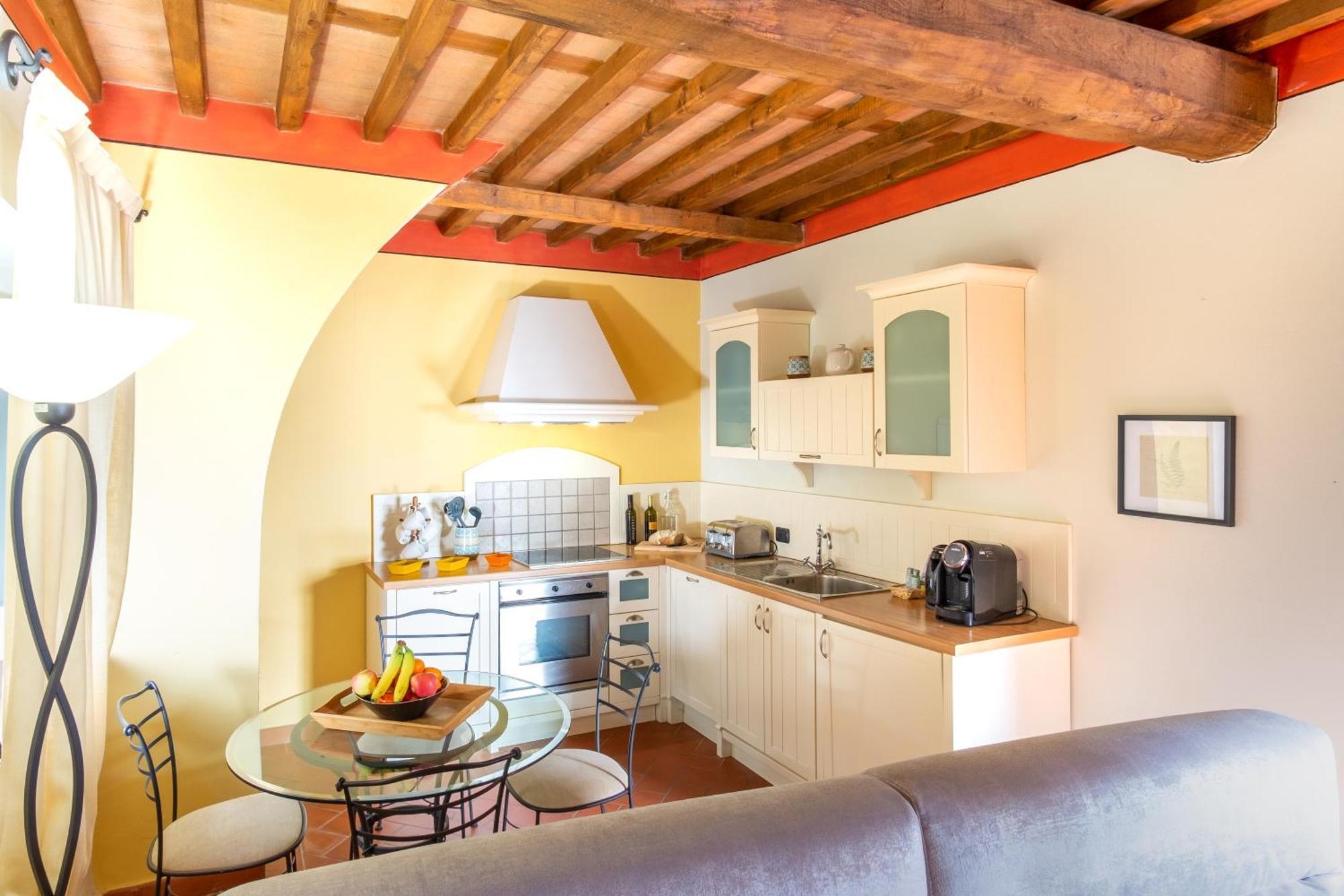 Tenuta Guinigi Antico Borgo Di Matraia - Exclusive Holidays Apartments & Pool Lucca Exteriör bild